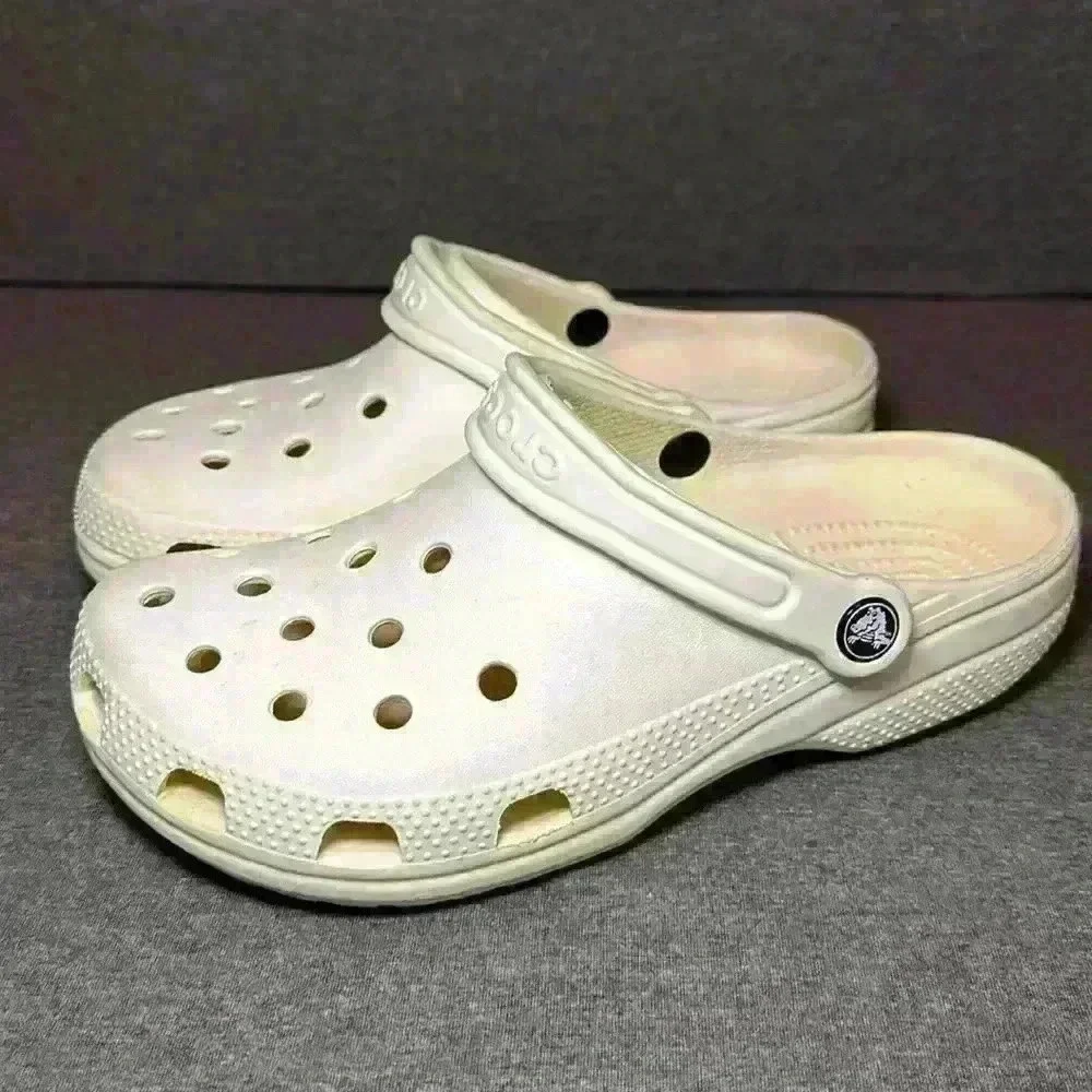 CROCS Classic White Clog Slip On Durable and Lightweight US Men's 6 or Women’s 8 - Picture 3 of 11